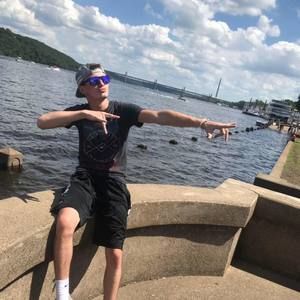 Meet your Posher, Luke